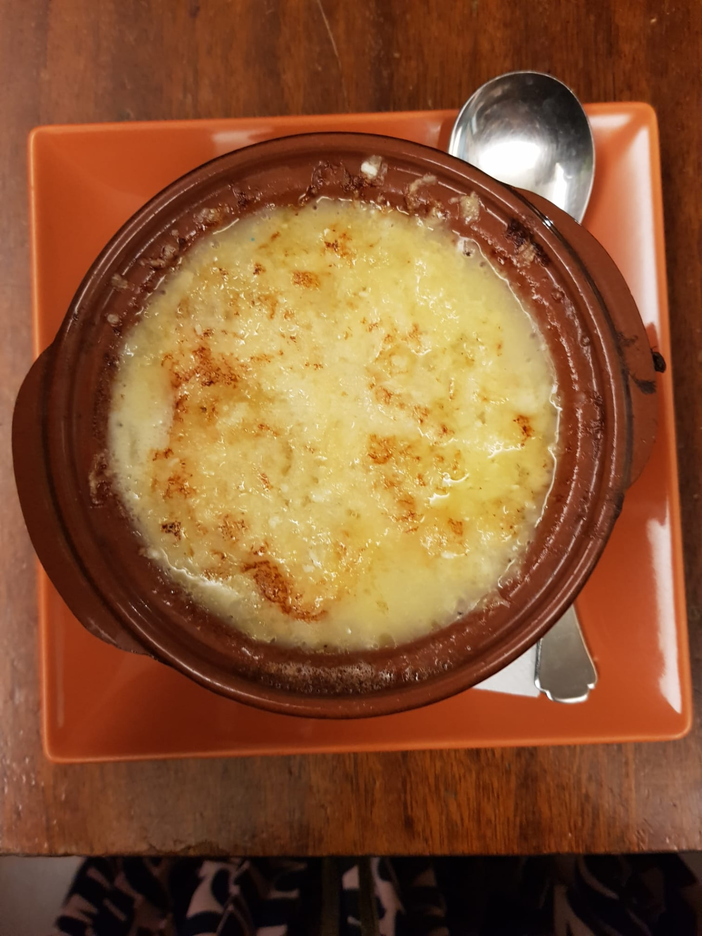 Zuppa gratinata in coccio