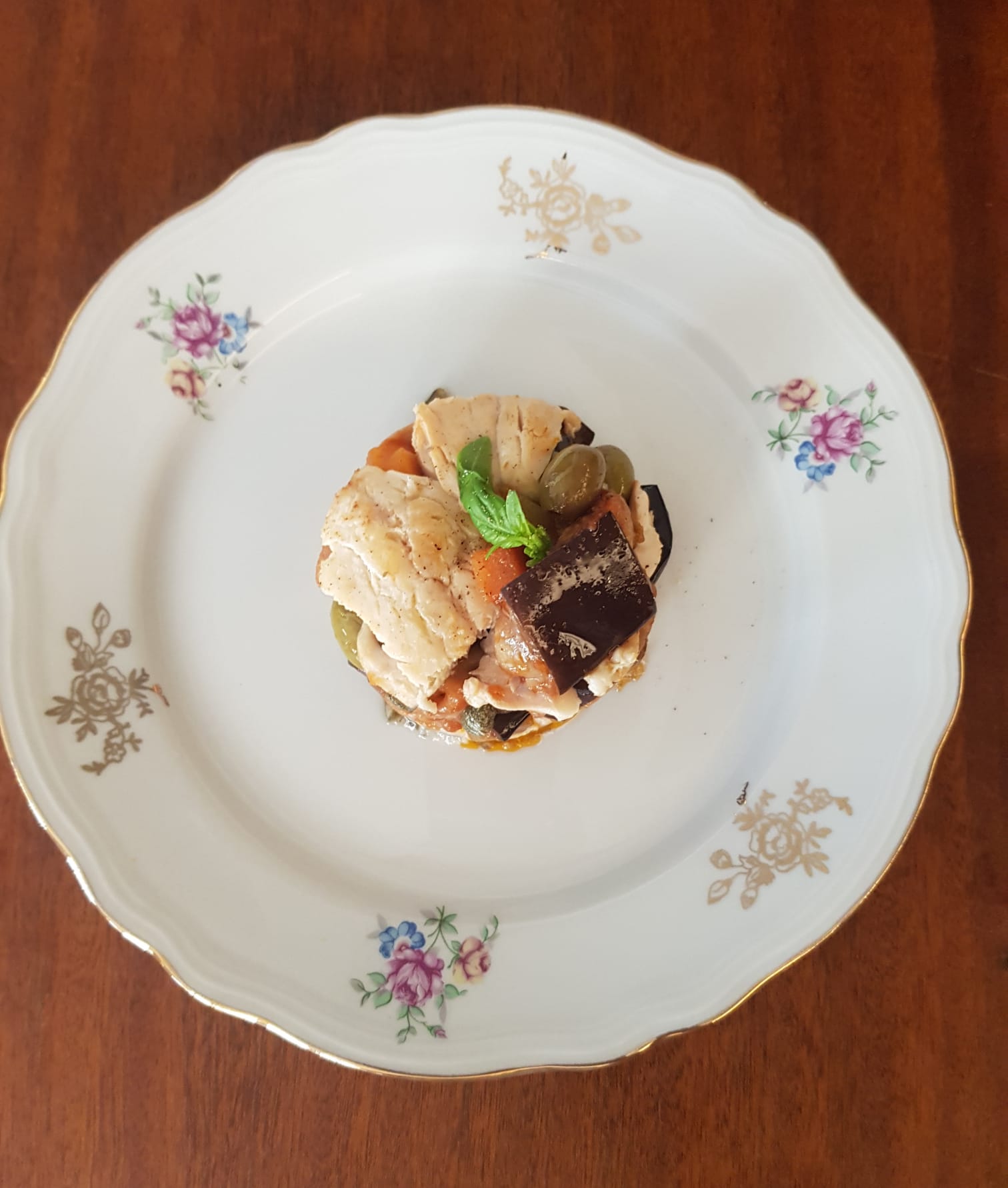 Filetto di salmerino con caponata