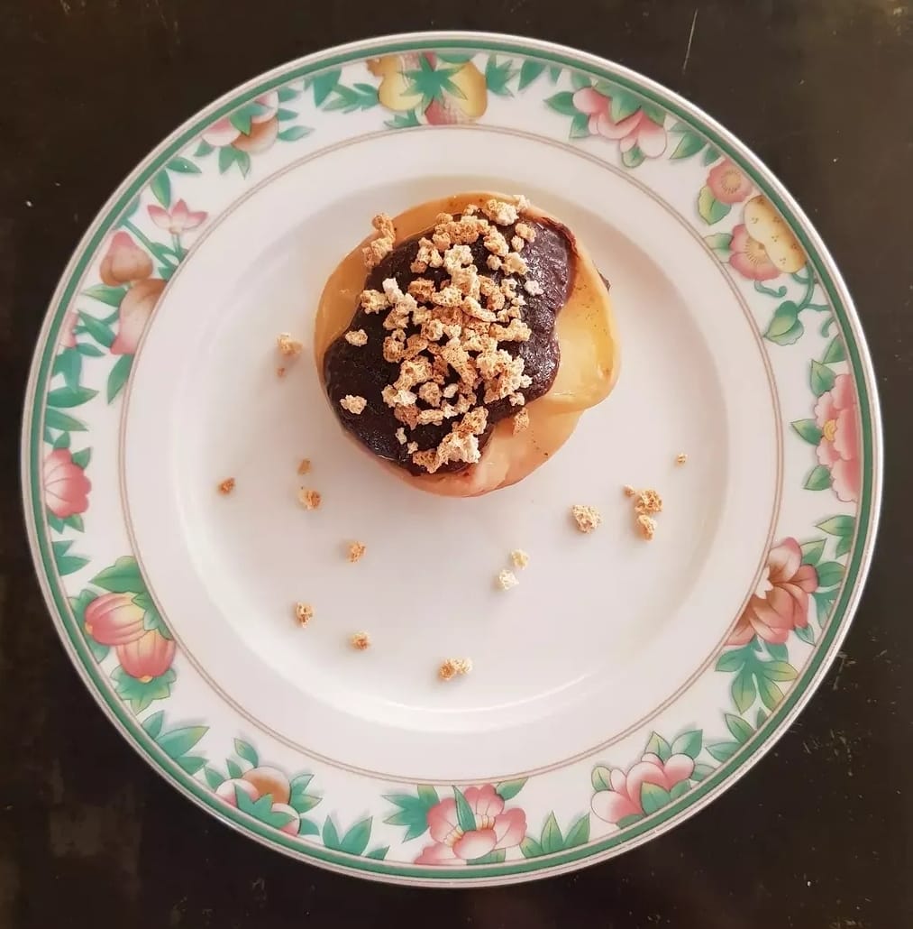 Dolce con crumble di amaretti