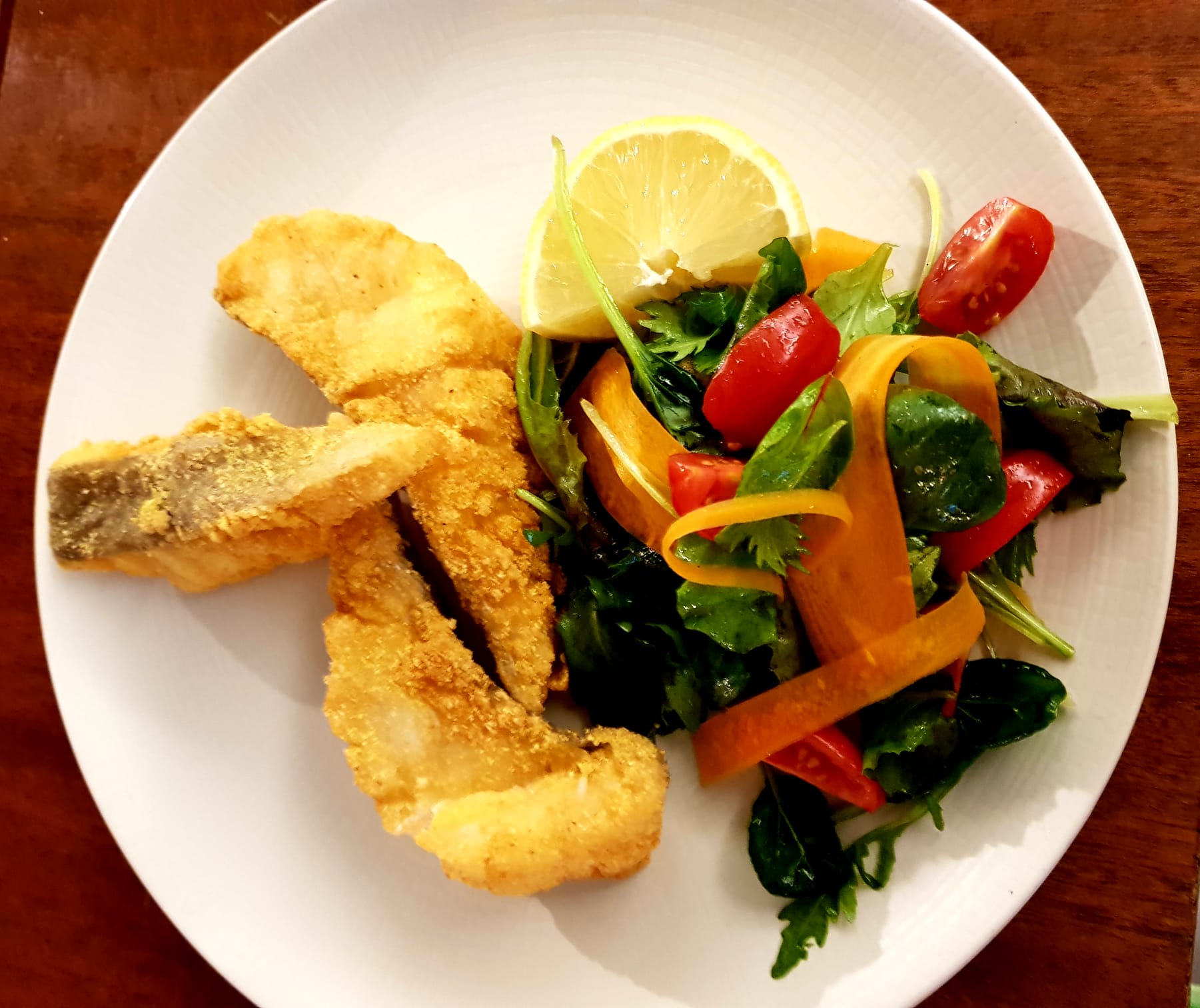 Merluzzo fritto con misticanza